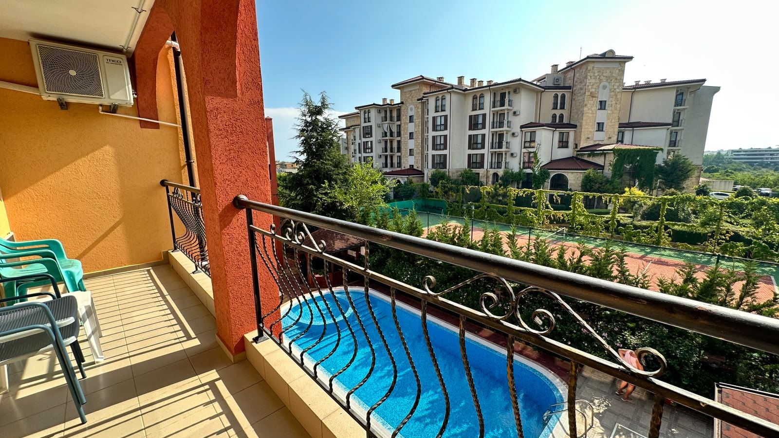 Bright two-bedroom apartment in a quiet area of Nessebar with a low maintenance fee