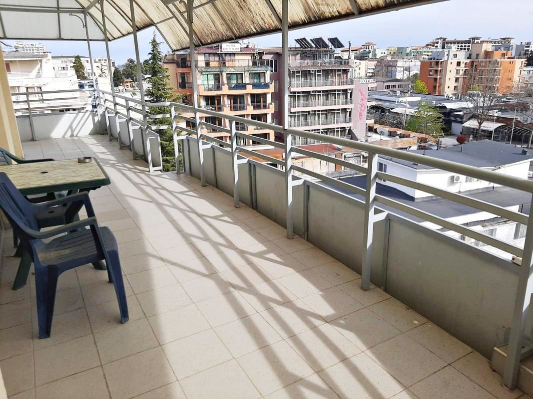 Spacious one-bedroom apartment in a top location in the heart of Sunny Beach