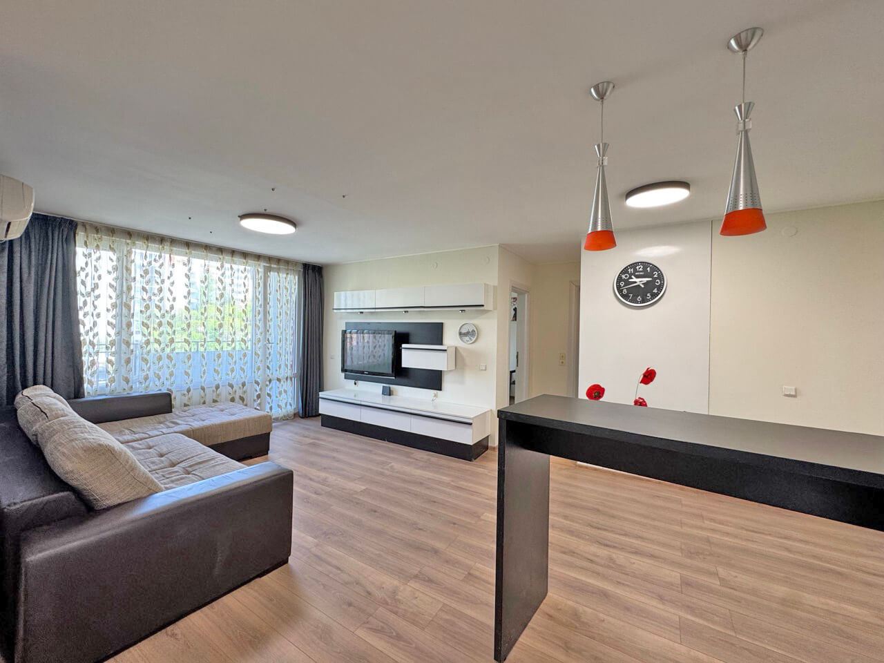 Two-bedroom apartment in a luxury complex on the first line in Sveti Vlas