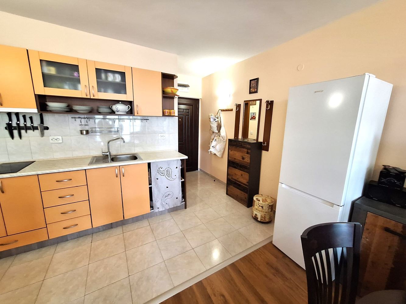 Spacious and Fully Furnished One-Bedroom Apartment Near the Beach