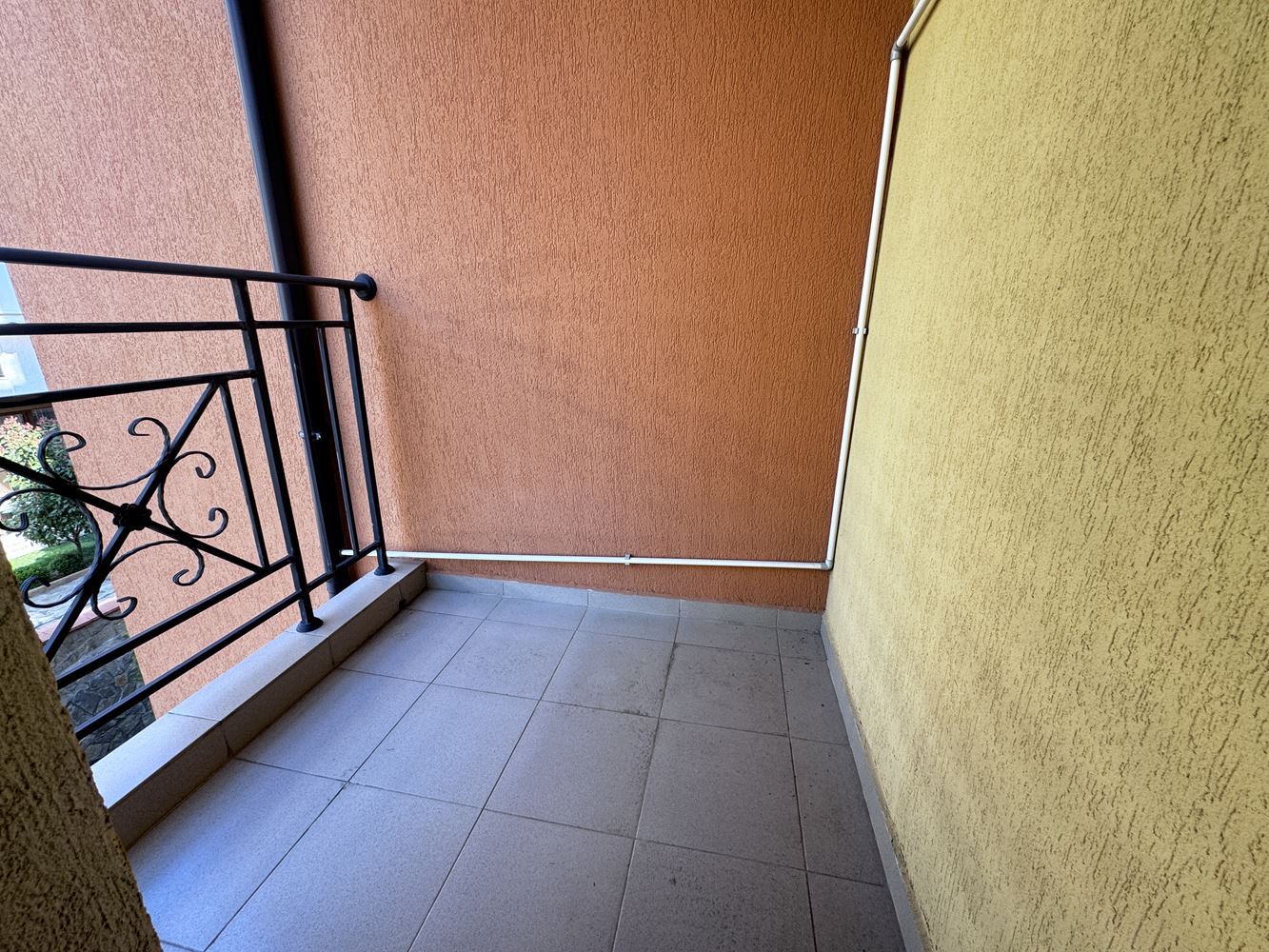 One-bedroom apartment with direct pool access in the “Viktorio” complex, Sveti Vlas – comfort and holiday feeling