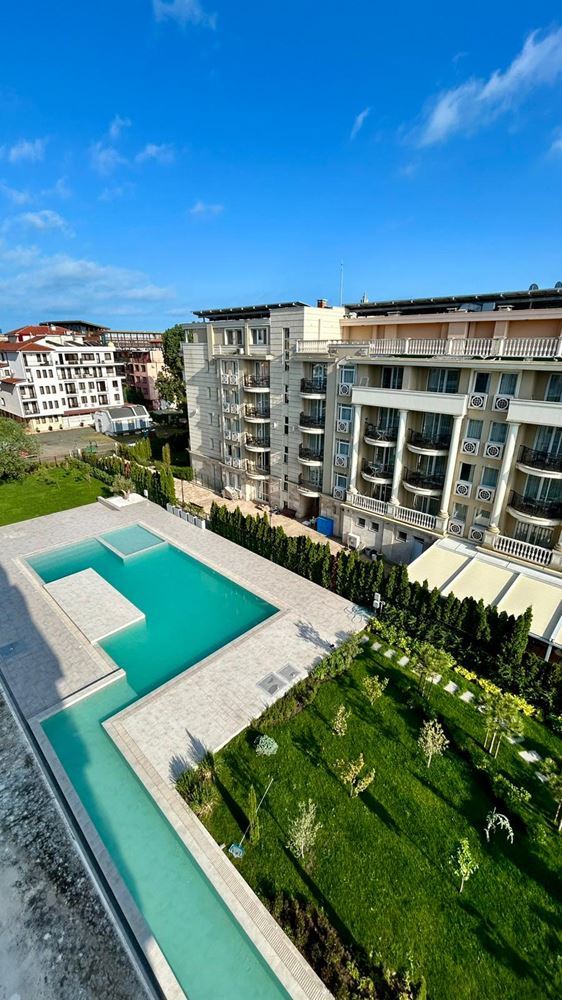 Sunny Beach – new two-bedroom apartment with large terrace and pool view