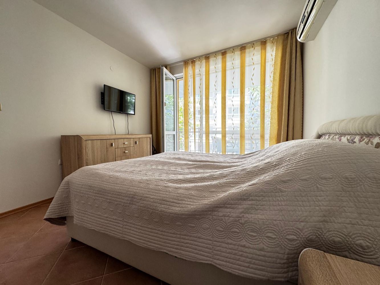 Spacious one-bedroom apartment in Pomorie – with a large terrace and excellent investment potential