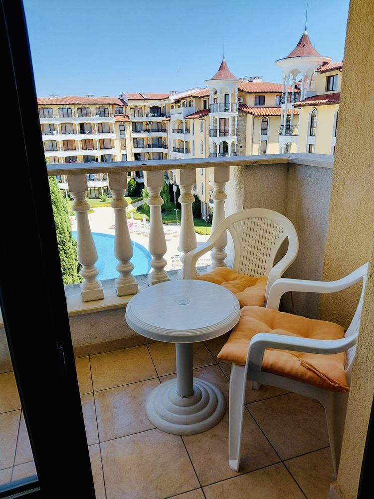 Seaside Comfort with Pool View – One-Bedroom Apartment in a Prestigious Complex in Sunny Beach