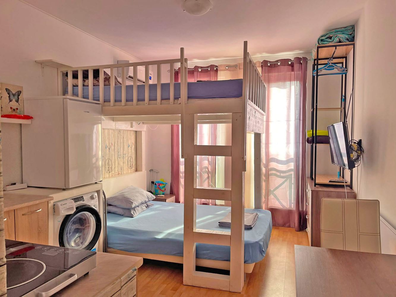 Studio in a well-maintained complex near Sunny Beach with a swimming pool, parking and sports facilities