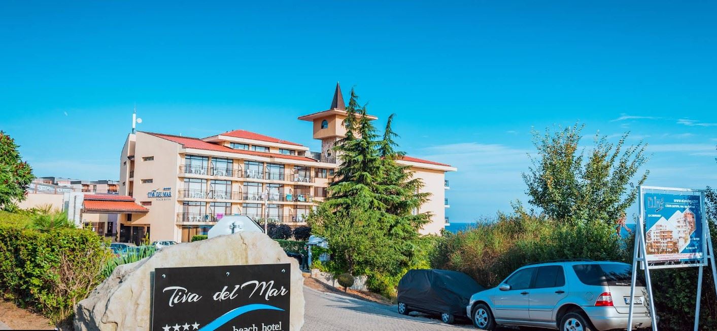 One-bedroom apartment with panoramic sea view on the first line in Sveti Vlas