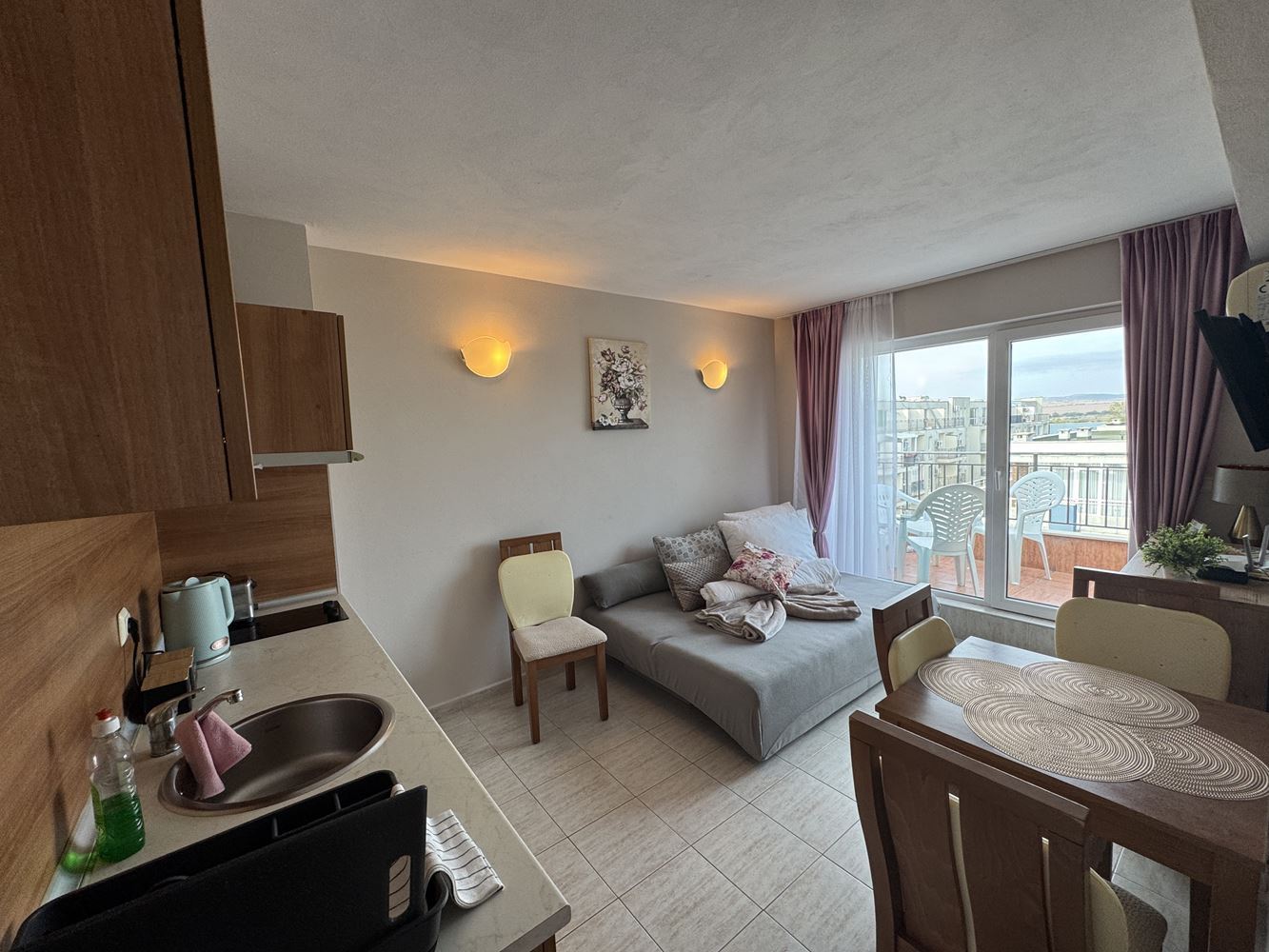 One-bedroom apartment with panoramic views in the heart of Sunny Beach
