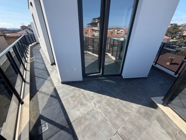 Spacious two-bedroom apartment with sea view in Sarafovo – ready to move in with Act 16