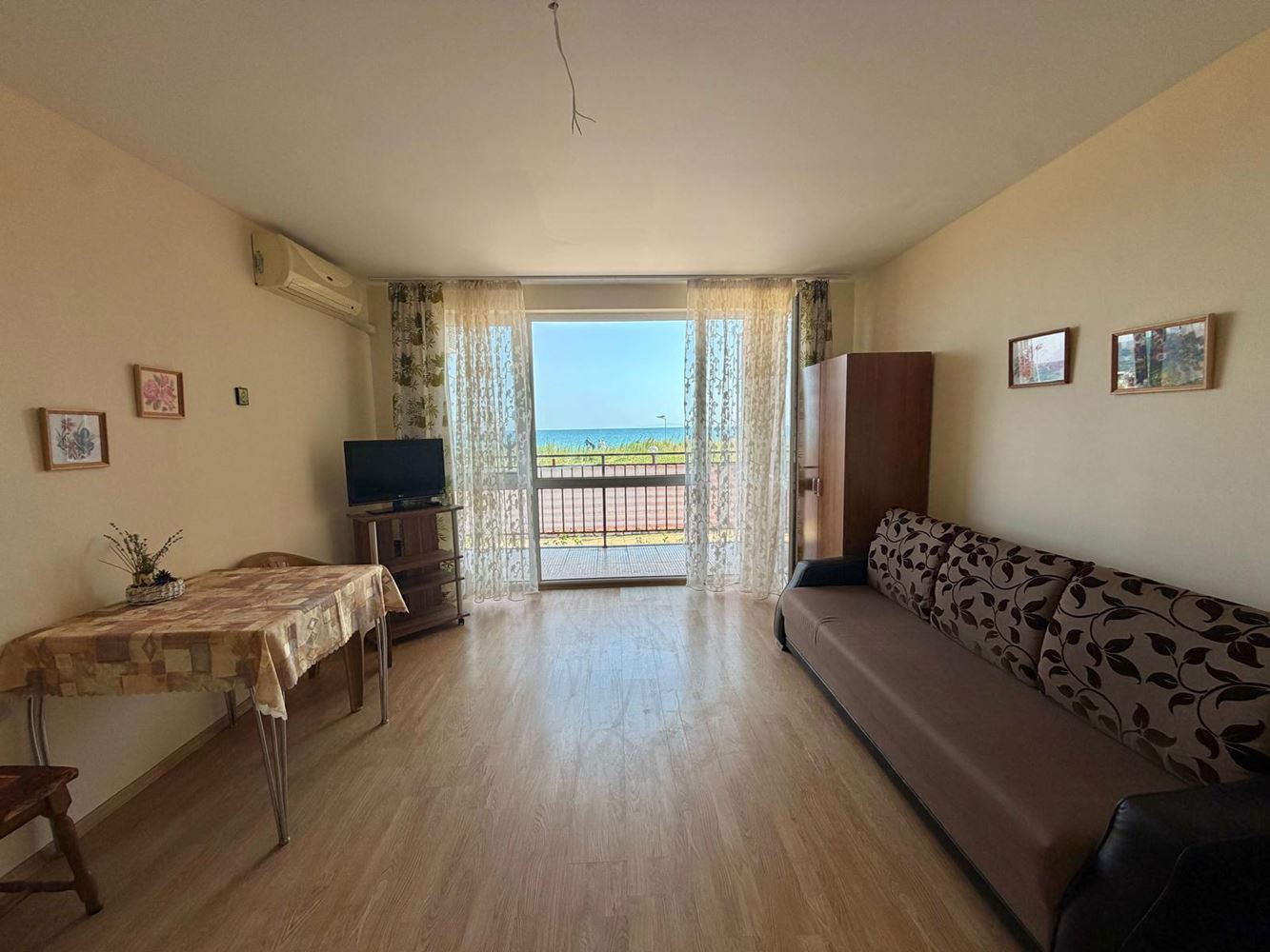 Furnished Studio with Panoramic Sea View in Ravda, Just 50 Meters from the Sea