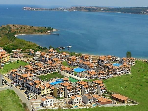 Dream home by the sea – two-bedroom apartment with an excellent location and amenities
