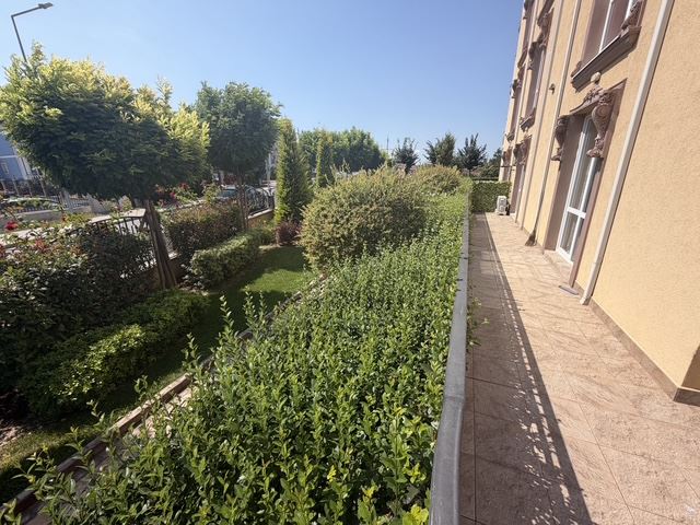Cozy one-bedroom apartment with a huge terrace in Ravda – your own private space by the sea
