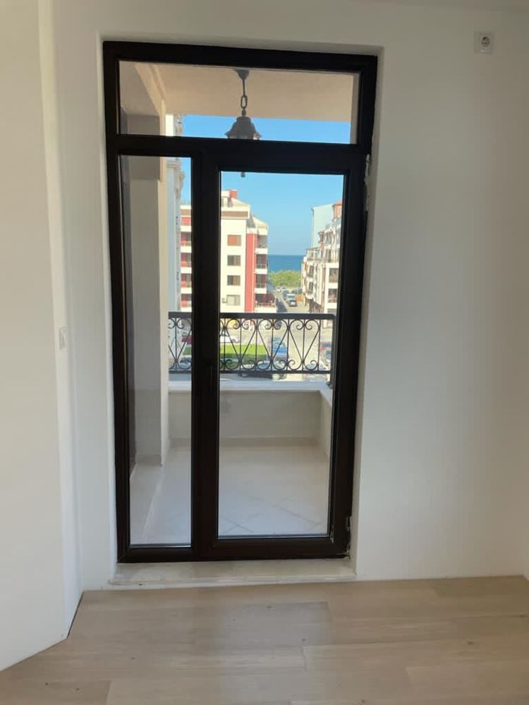 Spacious Five-Room Apartment with Sea Panorama in Pomorie – Comfort, Style and Functionality for a Large Family