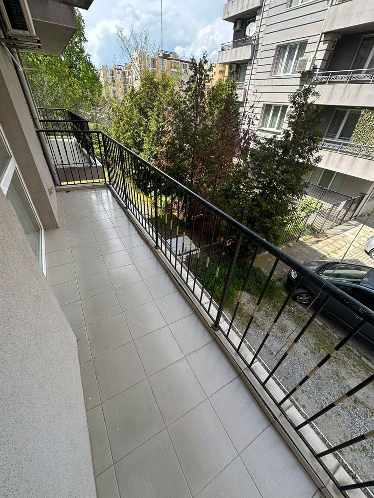 Luxuriously Furnished One-Bedroom Apartment with No Maintenance Fee in Sunny Beach