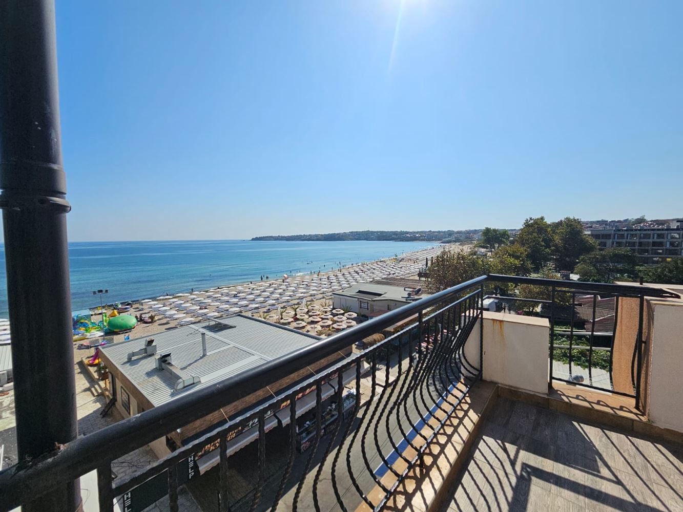 Spacious three-room apartment on the first line of the sea in Sozopol with a unique panoramic terrace