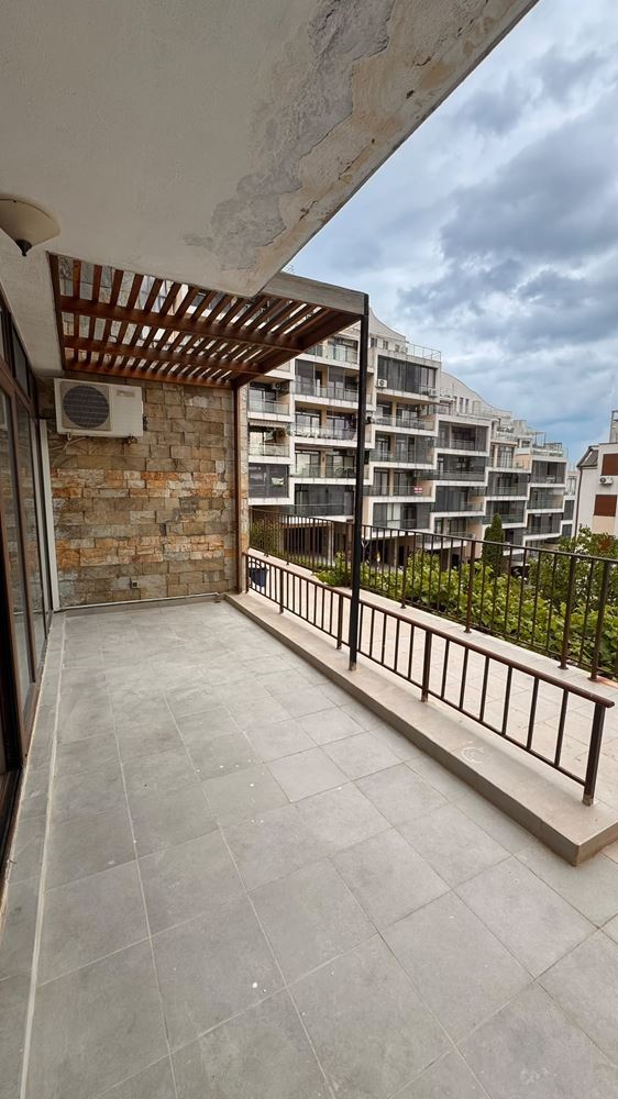Three-room Apartment with Sea View in a Prestigious Complex in Sveti Vlas