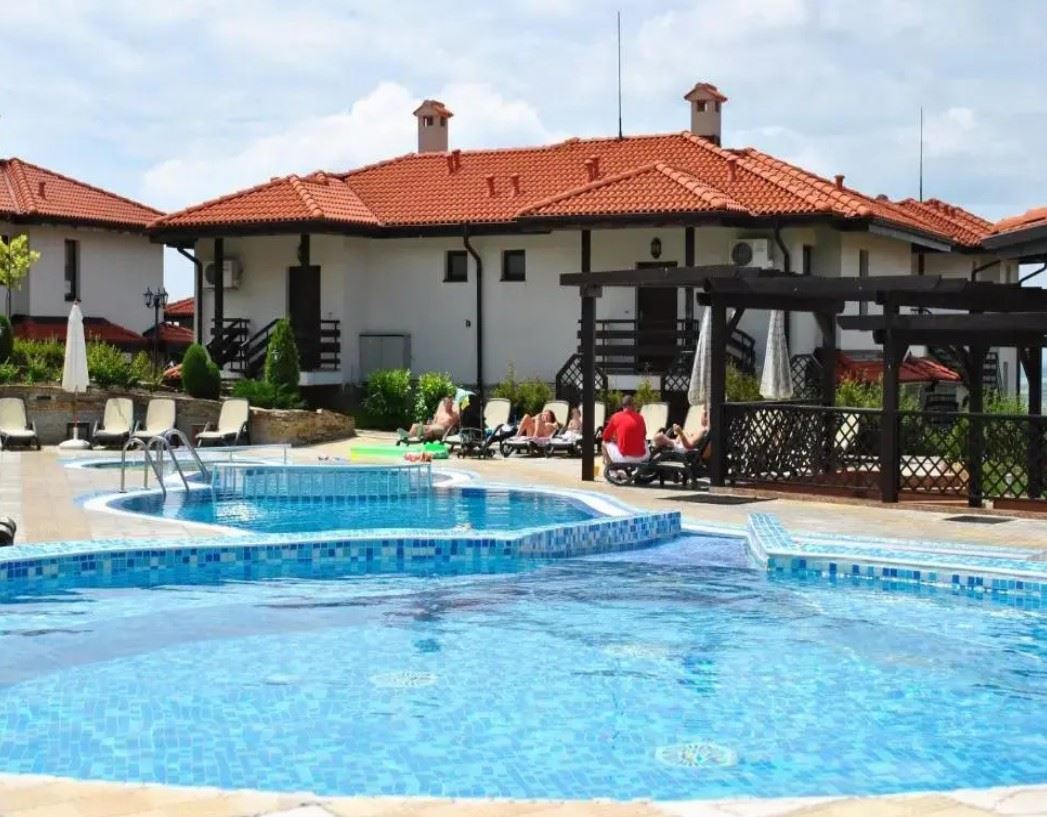 Renovated one-bedroom apartment with panoramic view in a modern complex near Sunny Beach