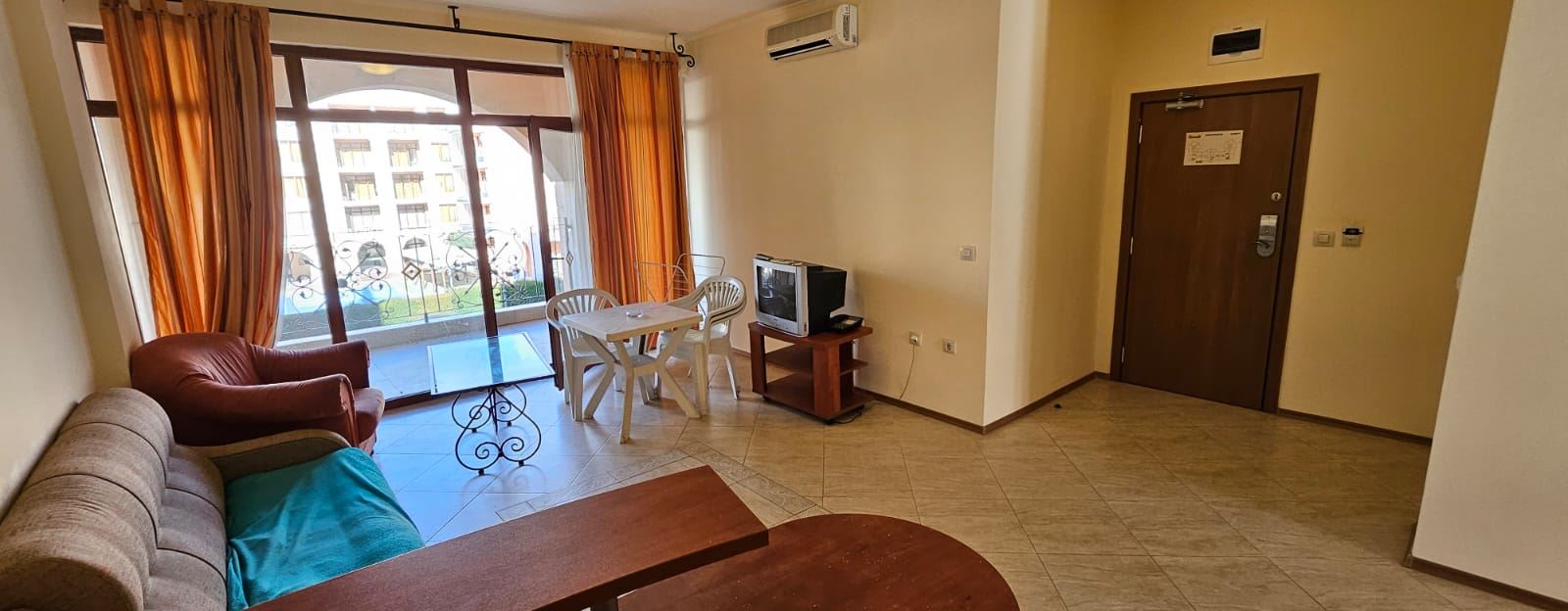 Spacious One-Bedroom Apartment with Pool View – Fully Furnished, with Act 16 and Ready to Move In