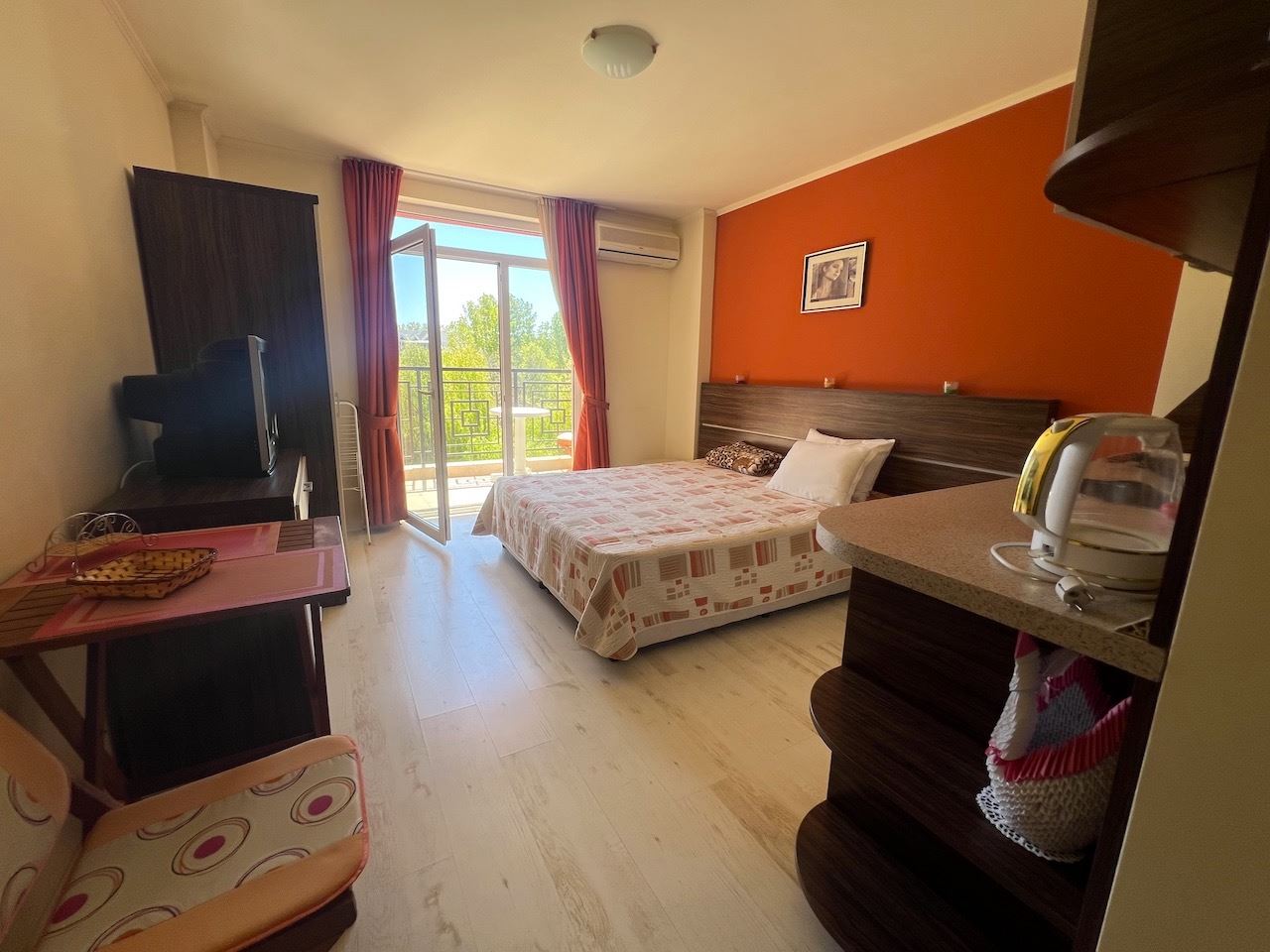 Comfortable studio with pool view in Sunny Beach – fully furnished and ready to use