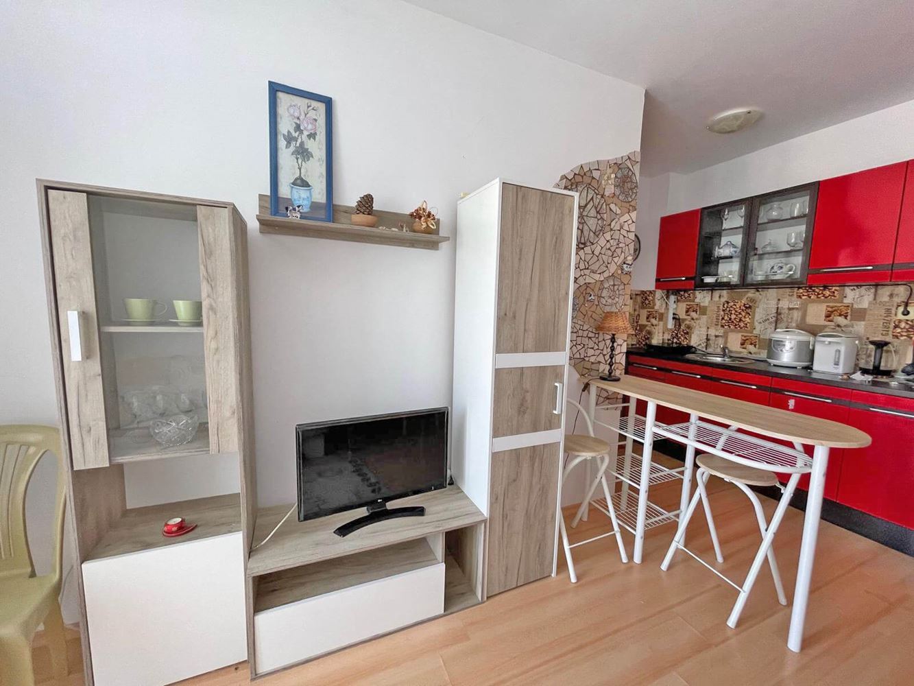 One-Bedroom Apartment with Pool View in Sunny Beach in a Complex with Rich Infrastructure