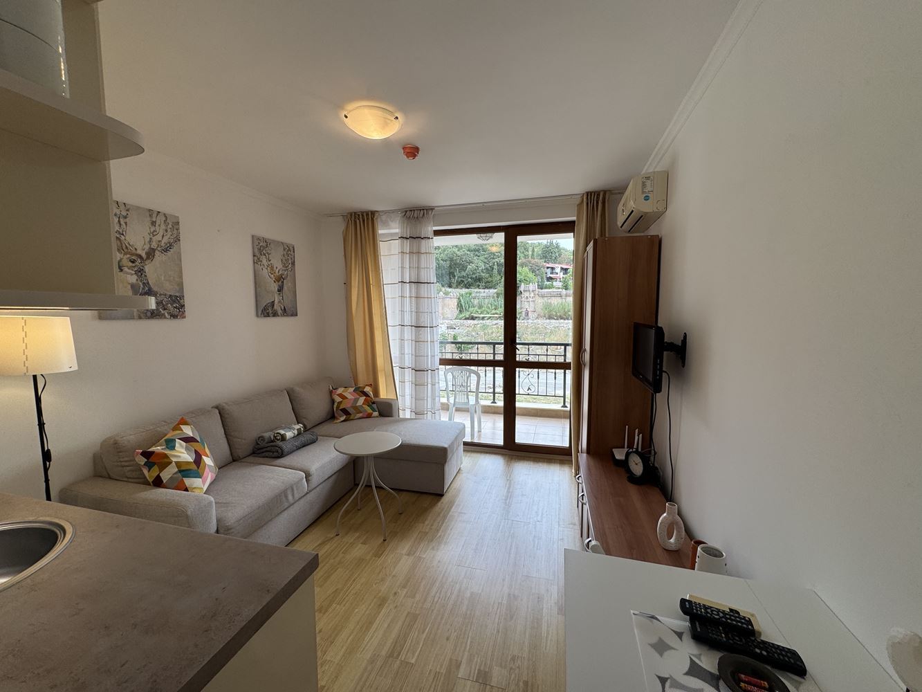 Cozy furnished studio in Elenite just steps from the sea