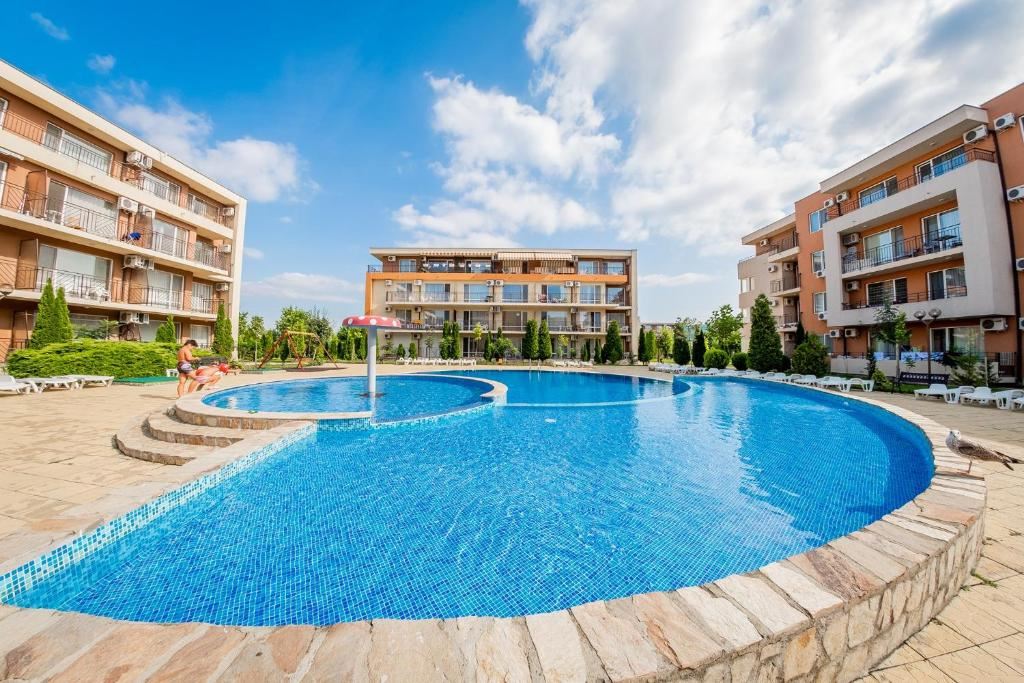 Bright and Warm One-Bedroom Apartment Near the Aquapark in Sunny Beach – Excellent Investment for Rental