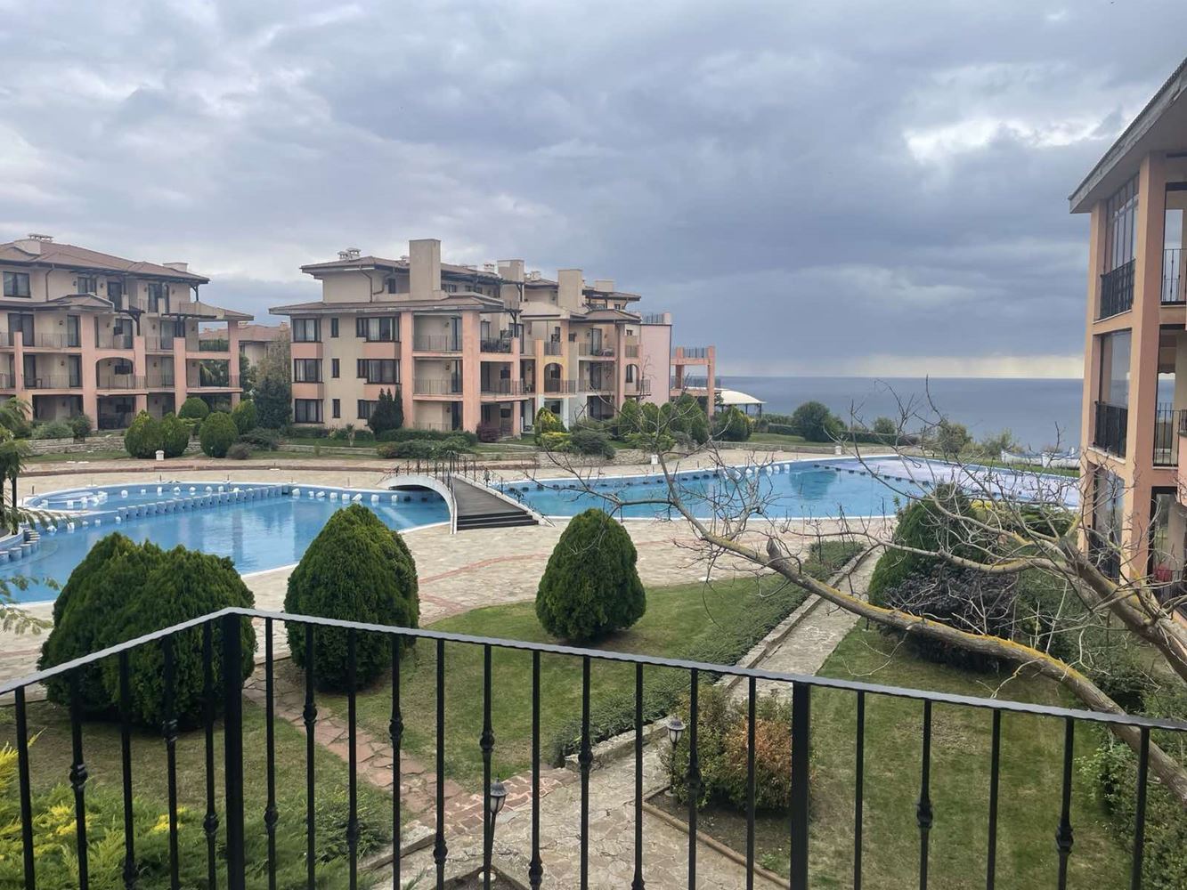 Spacious Furnished Two-Bedroom Apartment with Sea View near Balchik – Comfort Surrounded by Nature and the Golf Riviera