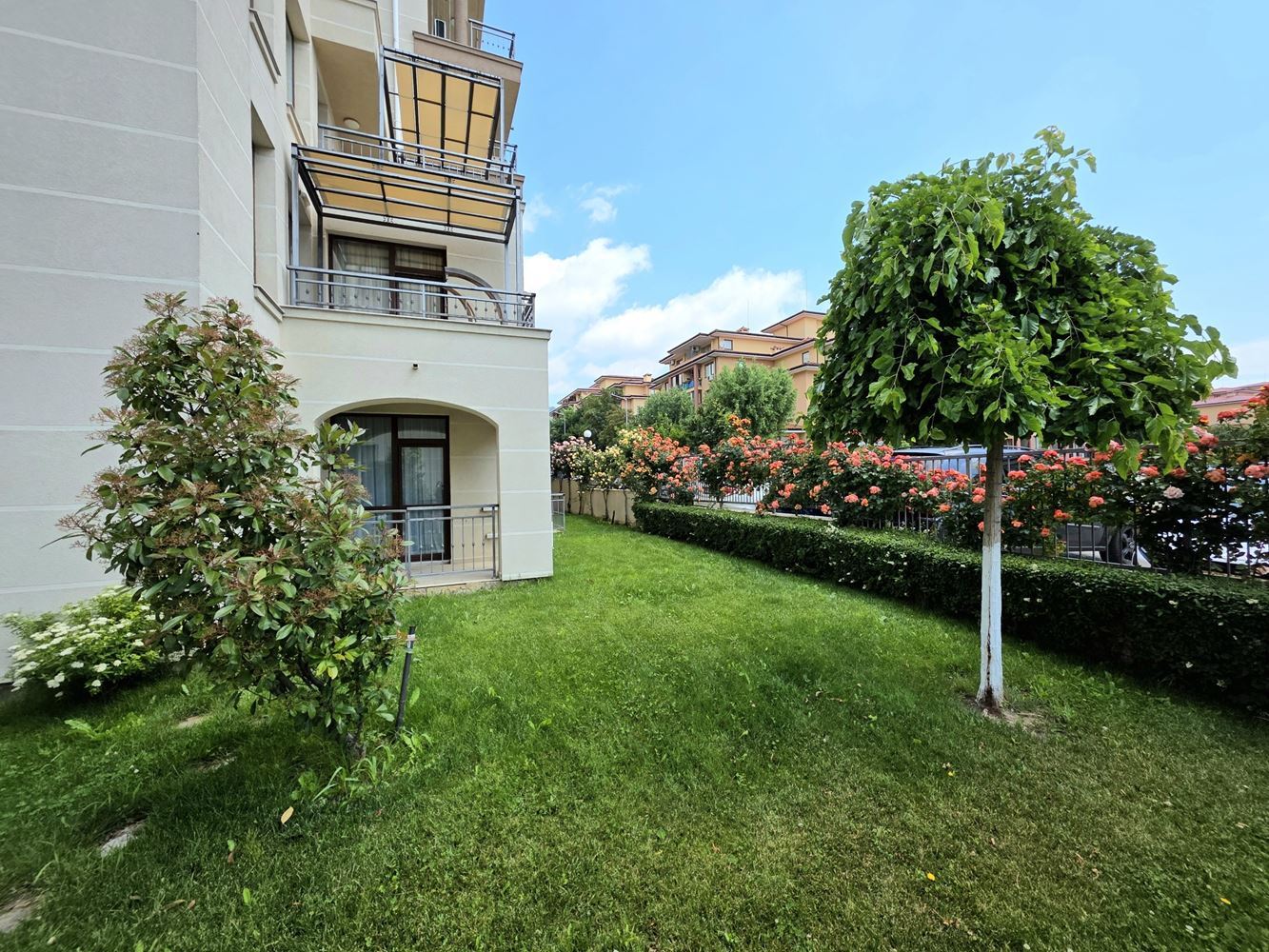 Sea Comfort with a Private Garden – One-Bedroom Apartment Just Steps from the Beach in Sveti Vlas
