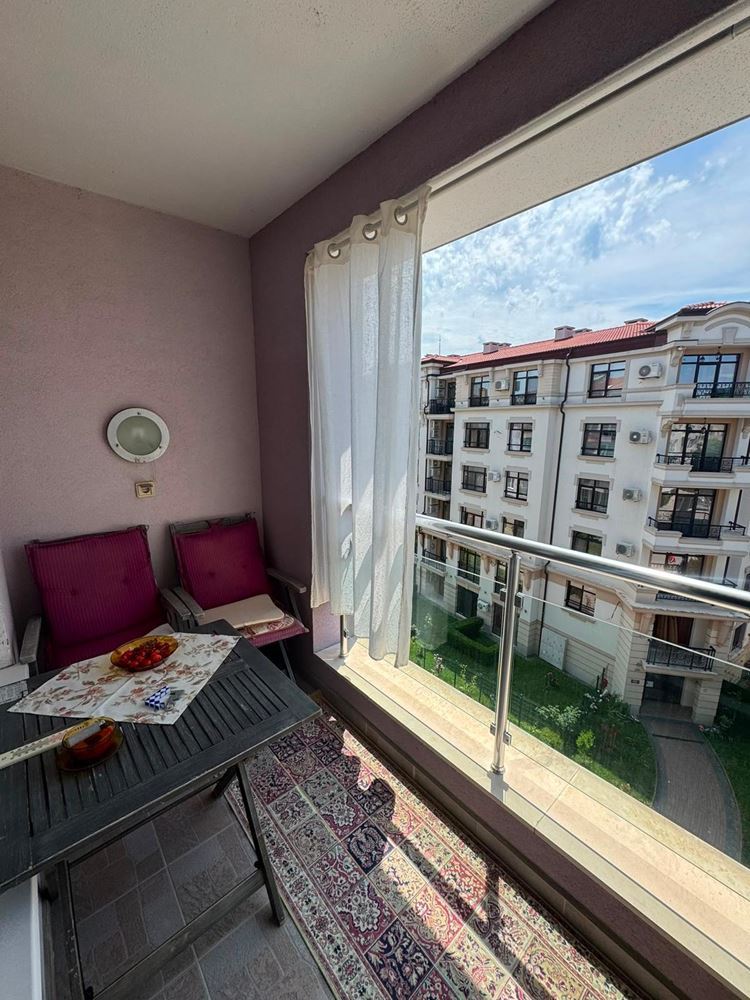 Spacious and cosy studio in the heart of the Old Town of Pomorie – only 50 metres from the beach