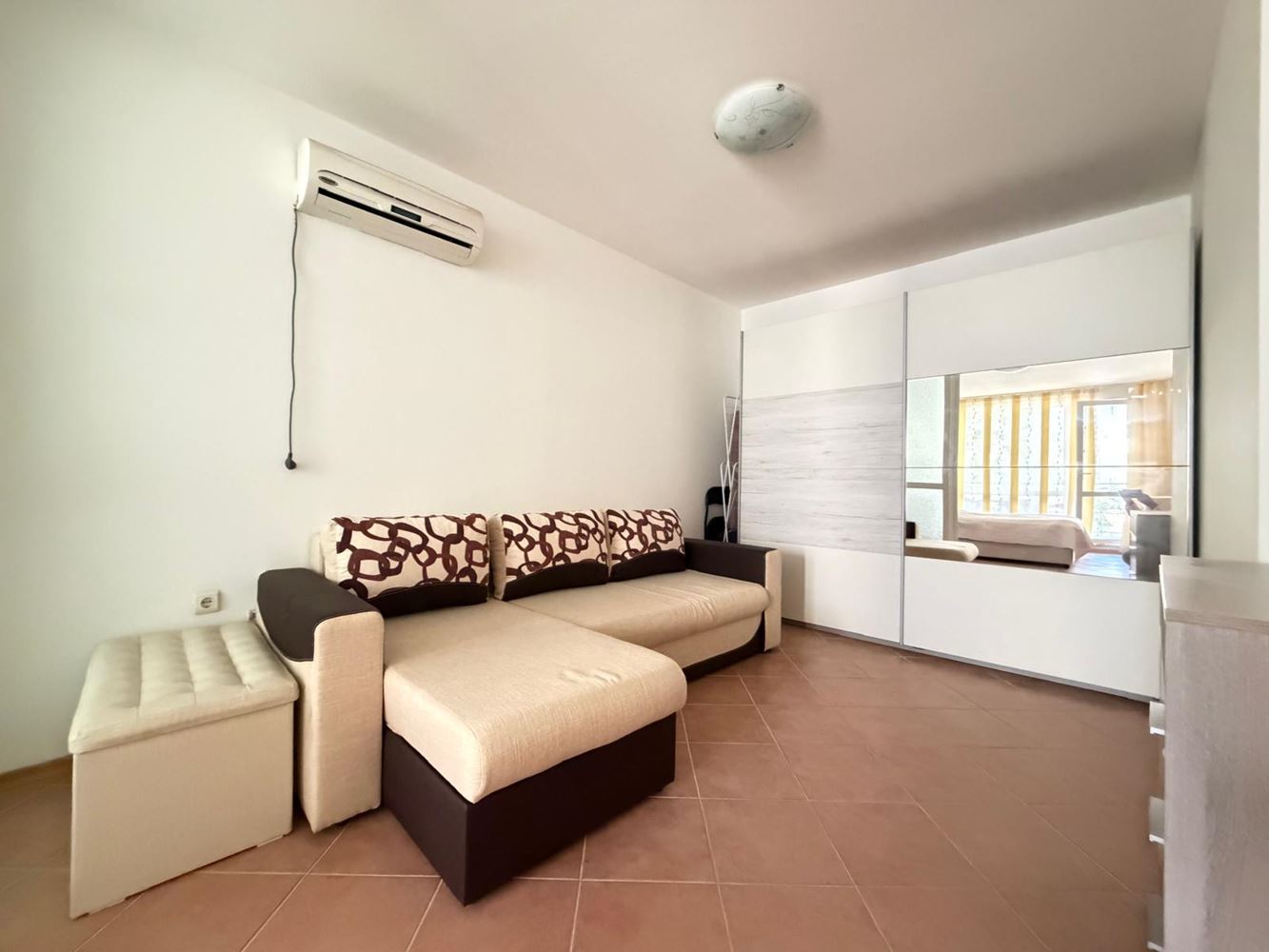 Spacious one-bedroom apartment in Pomorie – with a large terrace and excellent investment potential