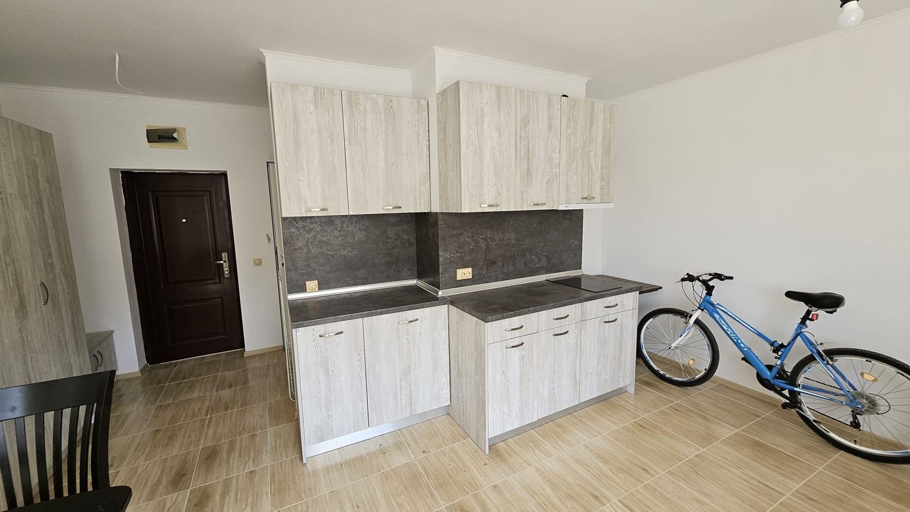 Studio with a low maintenance fee in a complex in Sunny Beach