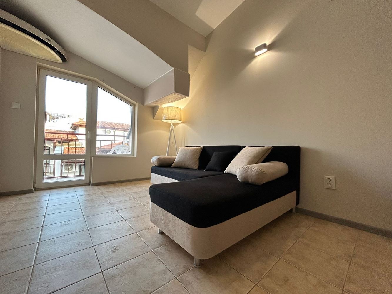 Spacious two-bedroom apartment in Sveti Vlas surrounded by greenery