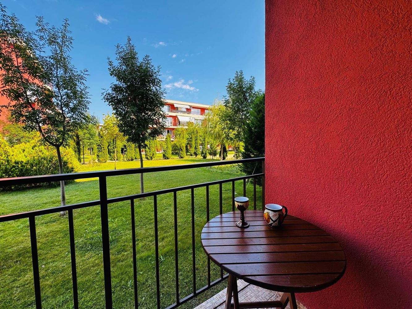 Cozy Three-room Apartment on the Ground Floor in Sunny Beach – Excellent Investment Near the Aquapark and the Sea
