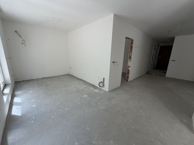 Two-bedroom apartment with private garden and two parking spaces in a new luxury building in the heart of Burgas