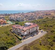 Spacious three-room apartment in Nessebar – fully furnished, in a quiet and fast-developing area near the sea