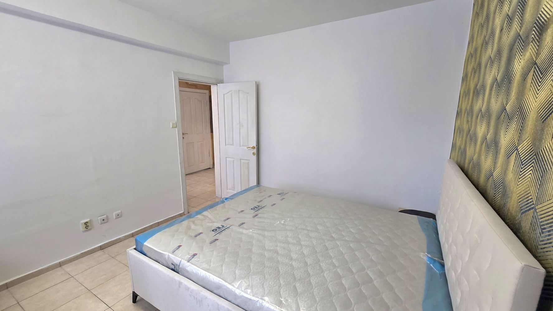 Three-room apartment with southern exposure and pool view in Sunny Beach