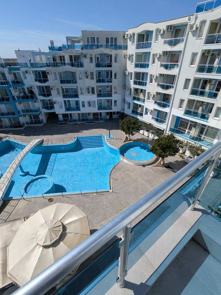 Cozy one-bedroom apartment with partial sea view in Nessebar