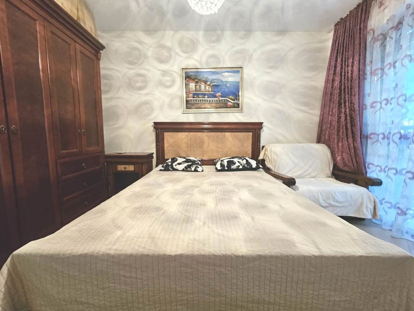 Three-room ground-floor apartment with direct access to the pool in a luxury complex in Sunny Beach