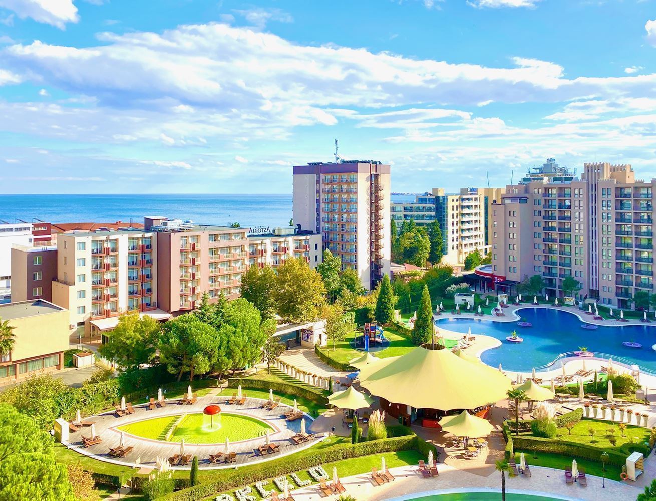 Luxury one-bedroom apartment with panoramic sea view in a prestigious complex in Sunny Beach