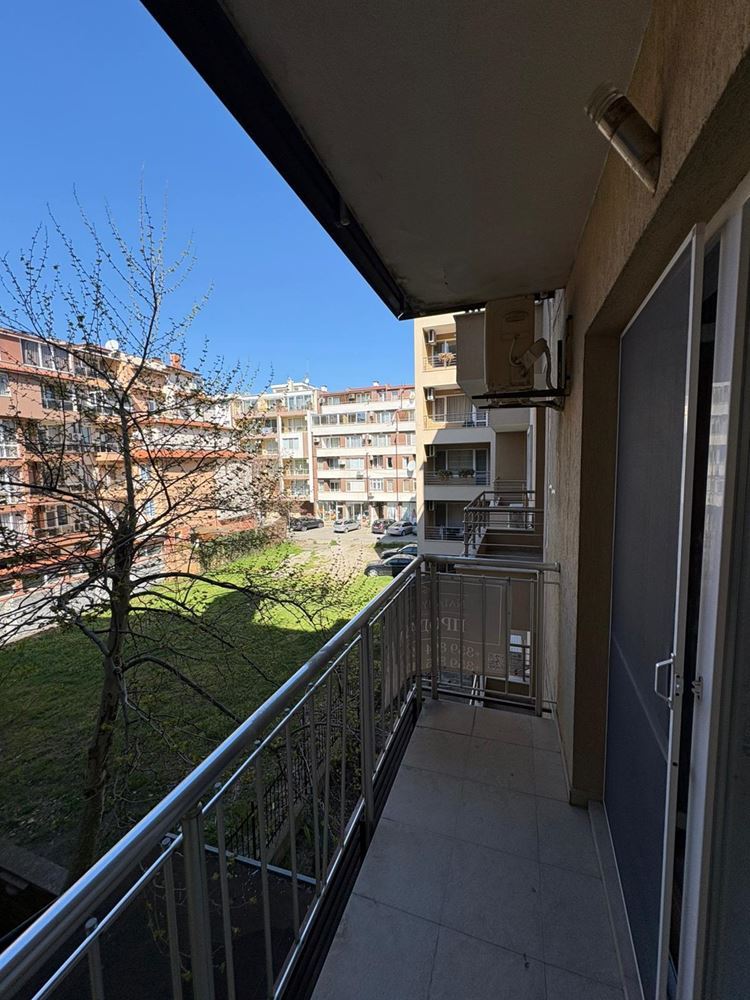 Spacious studio in the heart of Pomorie Old Town – just steps from the sea