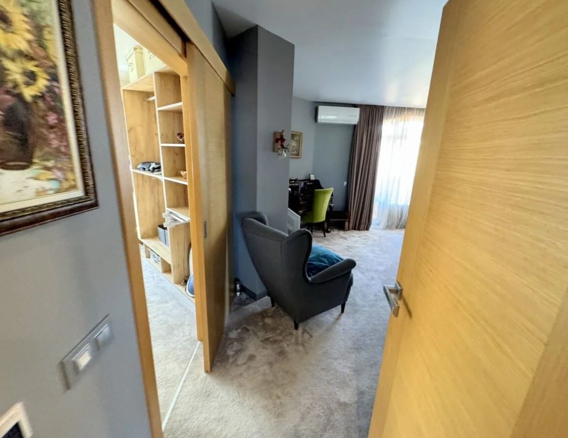 Apartment with three-bedroom in a prestigious gated complex in Saint Vlas – first line comfort and nature