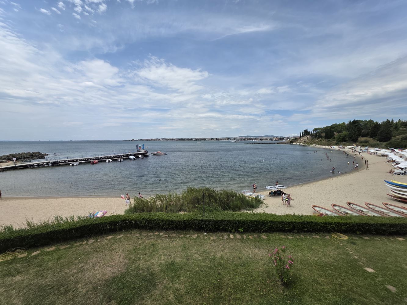 One-bedroom apartment on the first line with a frontal sea view in Nessebar