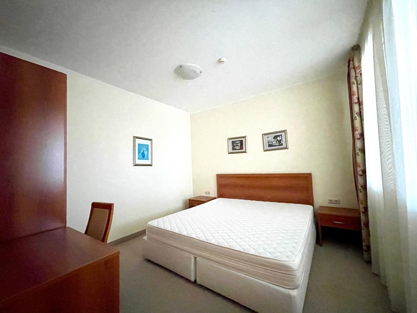 Spacious one-bedroom apartment on the first line with sea view in Pomorie