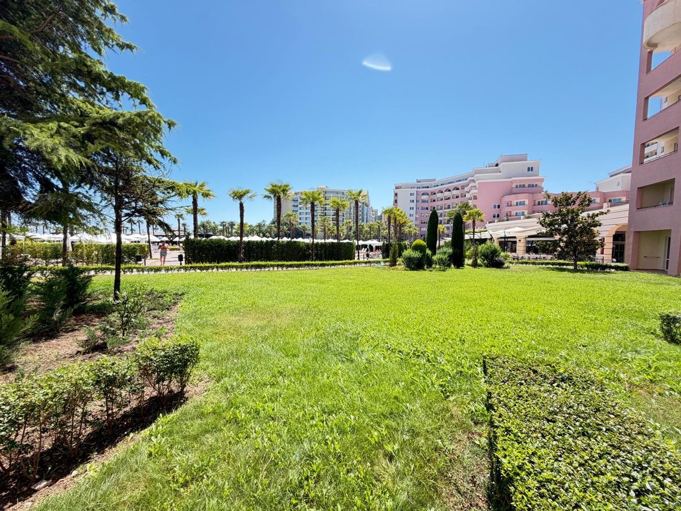 Apartment with One Bedroom and Direct Access to the Pool in Sunny Beach – Luxury, Spaciousness and First-Class Amenities