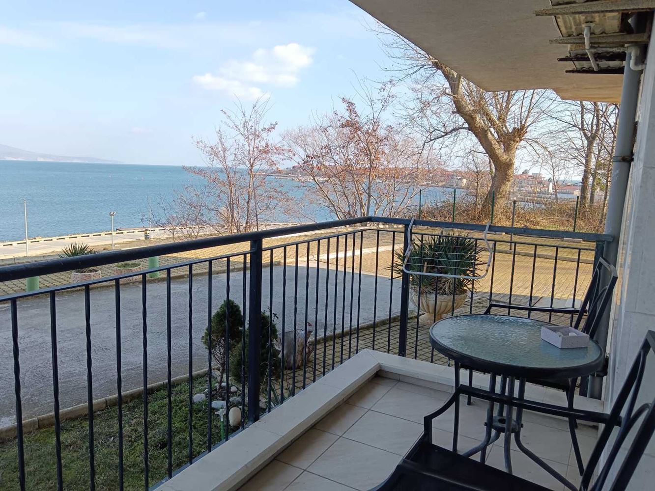 Beachfront Property in Nessebar – One-Bedroom Apartment with Direct Sea View, Ready to Move In