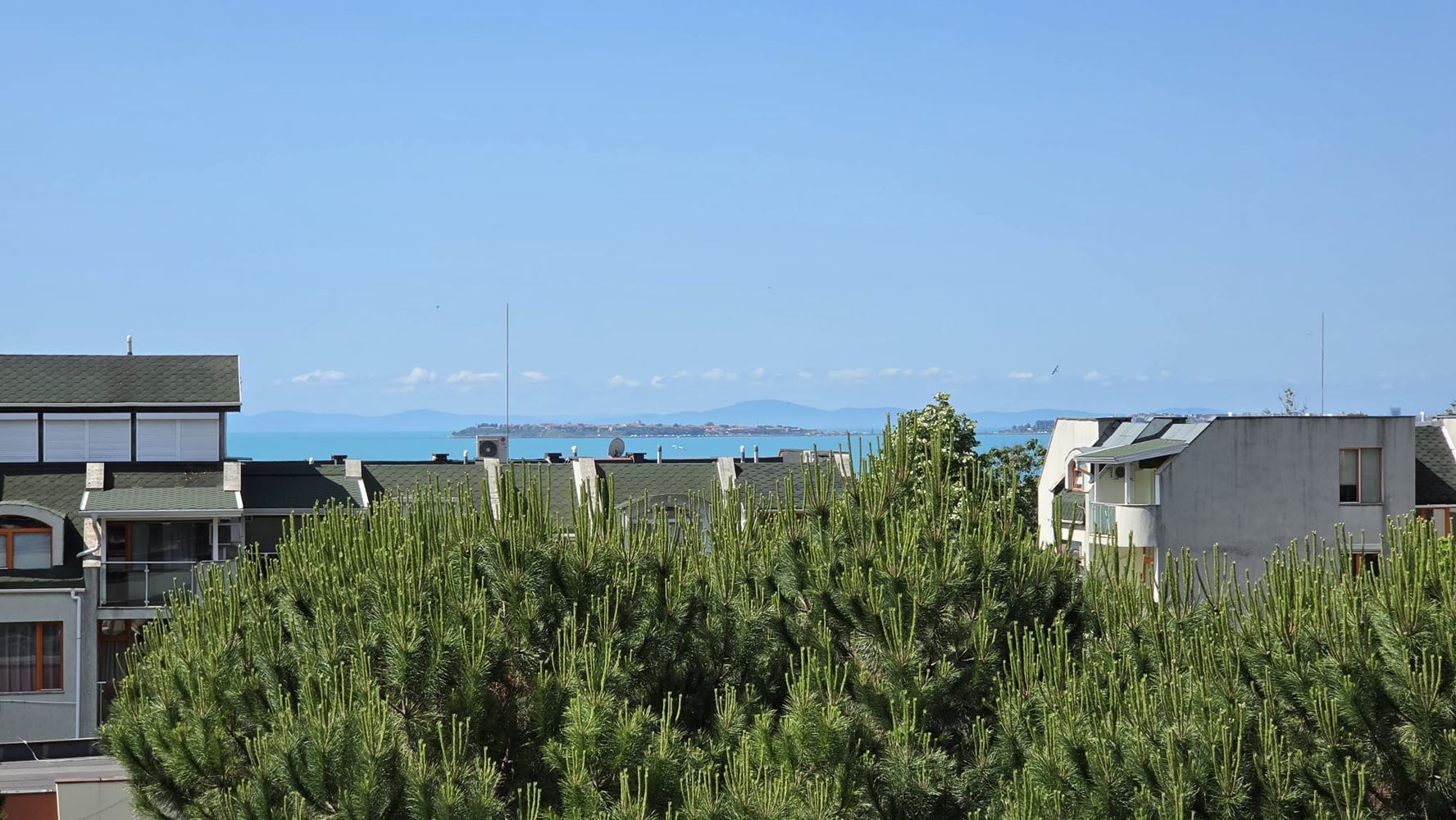 Two-room apartment with sea view in Sveti Vlas – 200 metres from the beach