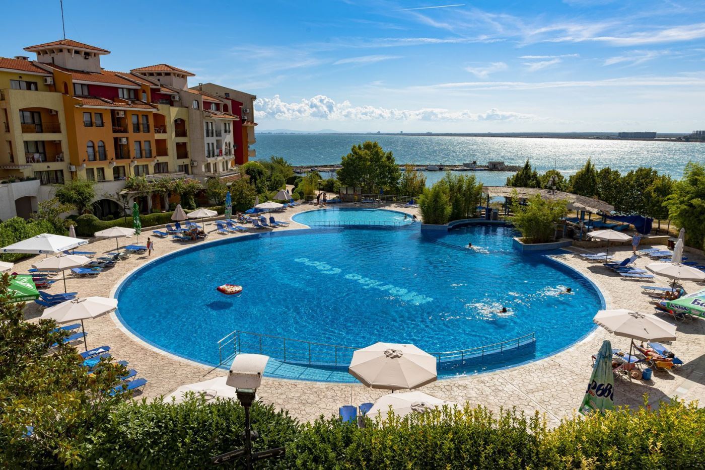 First-line apartment with panoramic sea surroundings and full range of amenities – Aheloy