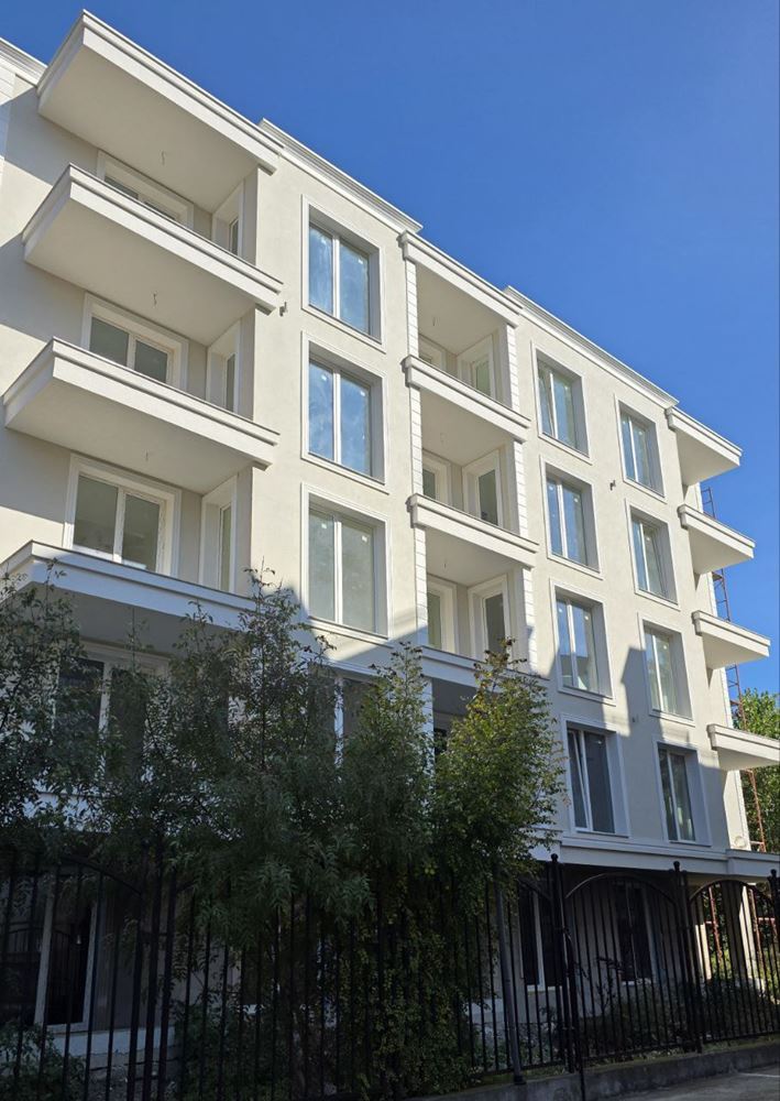 Modern studio in a new building – excellent location and no maintenance fee