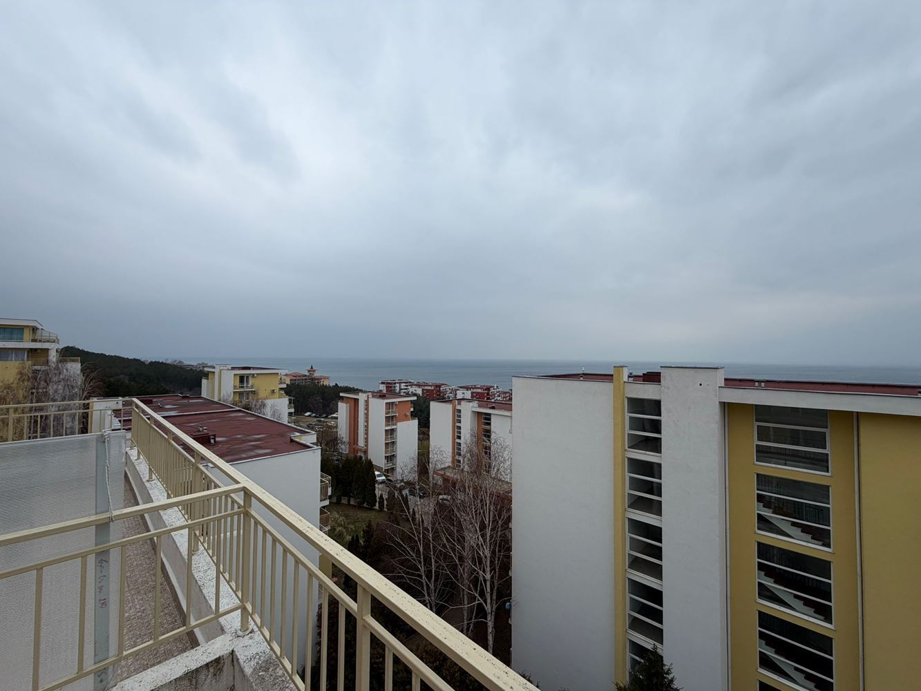Panoramic studio with sea view in Sveti Vlas – impressive location, large-scale complex, and high-class investment