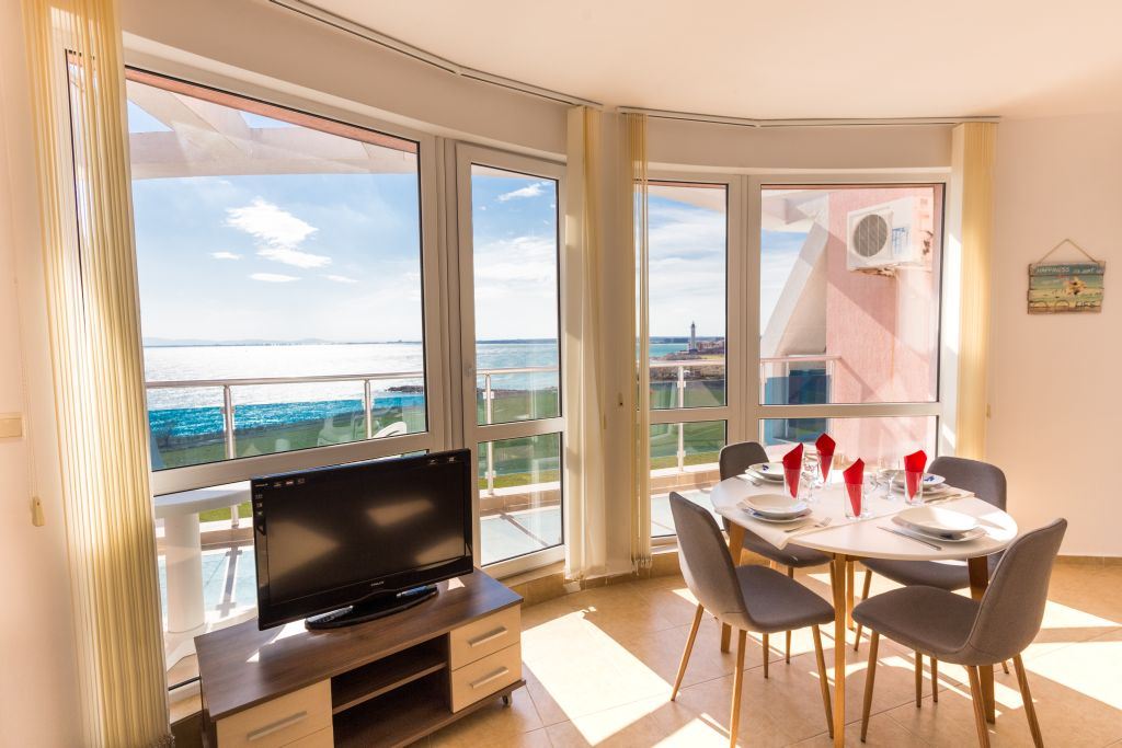 First Line with a Beautiful Sea Panorama – Spacious One-Bedroom Apartment with Two Terraces