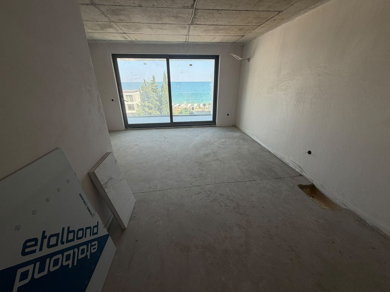 Spacious One-Bedroom Apartment with Direct Panoramic Sea View in Ravda – Premium Comfort and Breathtaking Views from Every Room